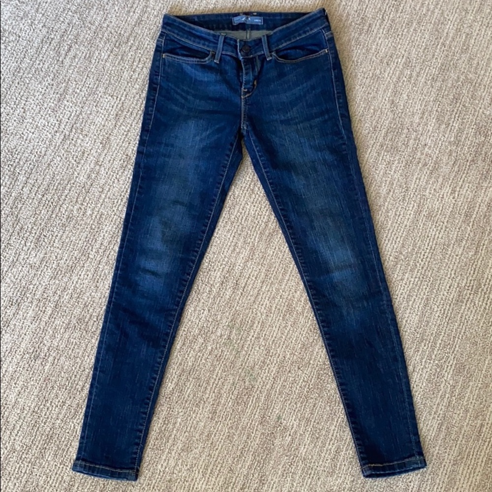 Levi’s Dark Wash Skinny Jeans. Size 2.
